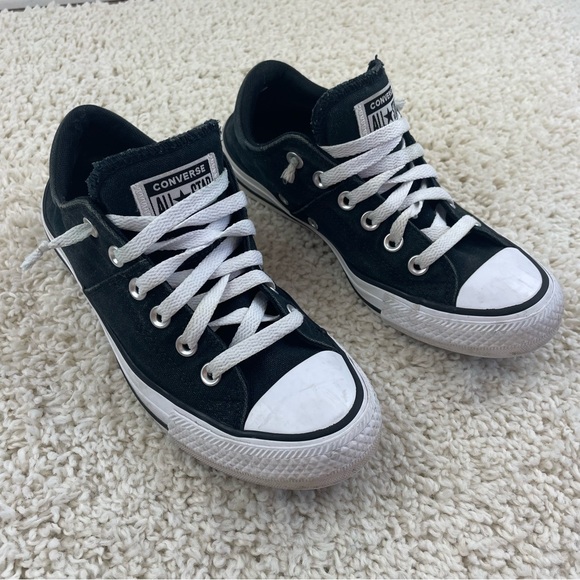 Converse Chuck Taylor All Star Black Low Top Sneakers Women’s 7.5 - Picture 1 of 7